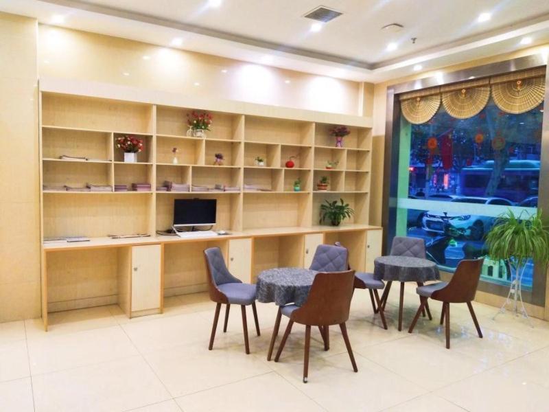 Shells Hanzhong City High Railway Station Renmin Road Hotel Bagian luar foto