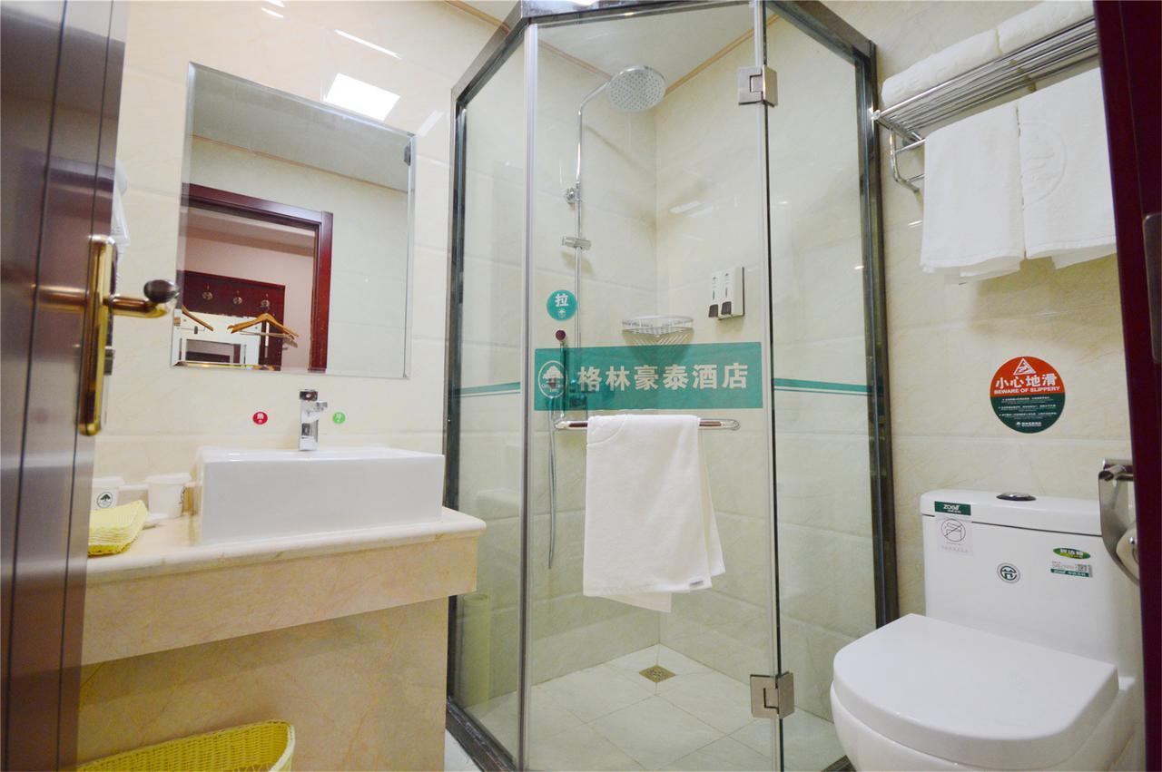 Shells Hanzhong City High Railway Station Renmin Road Hotel Bagian luar foto